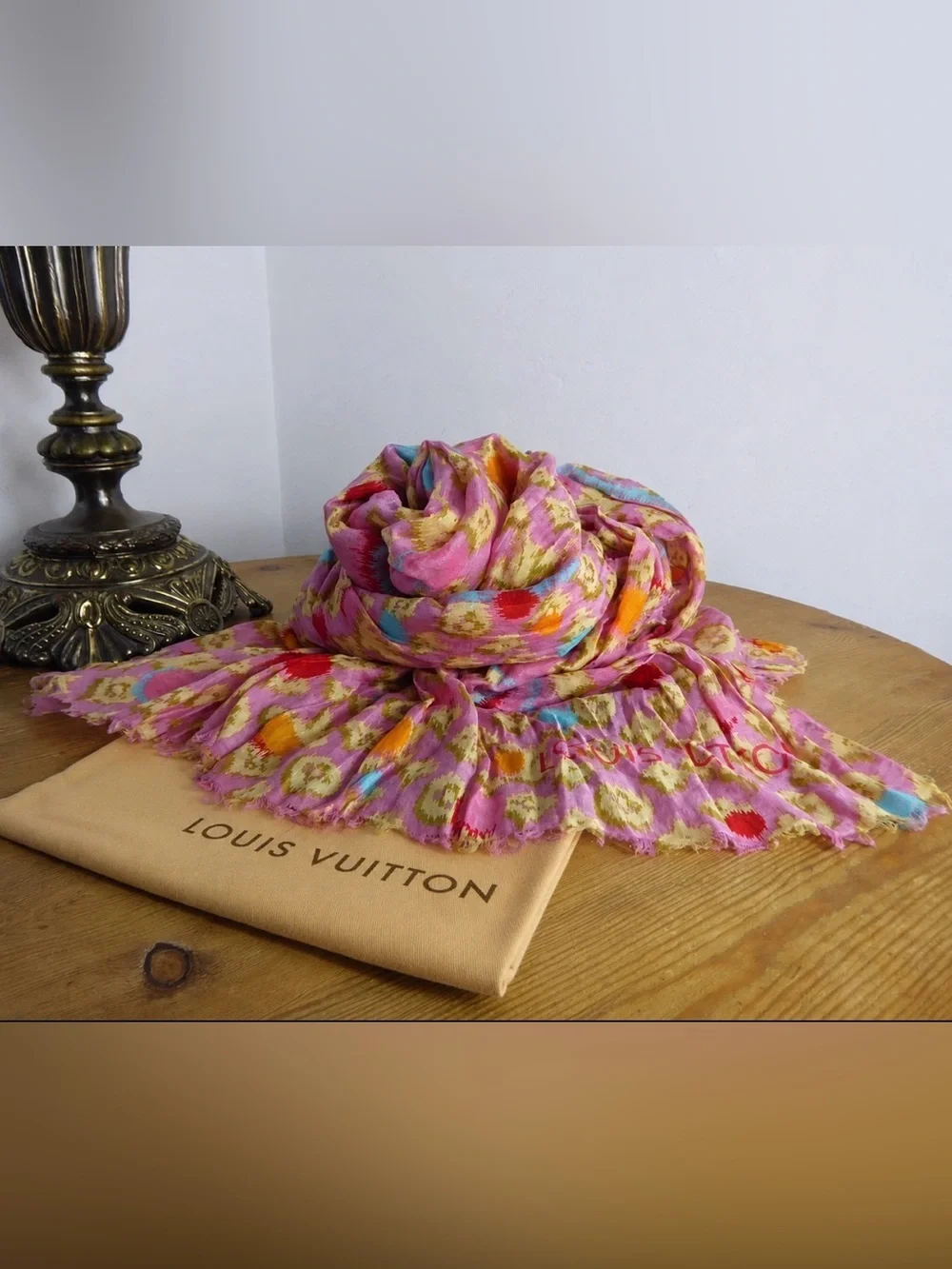 Nwts** Louis Vuitton 100% cotton Pareo in ikat rose Summer Monogram
